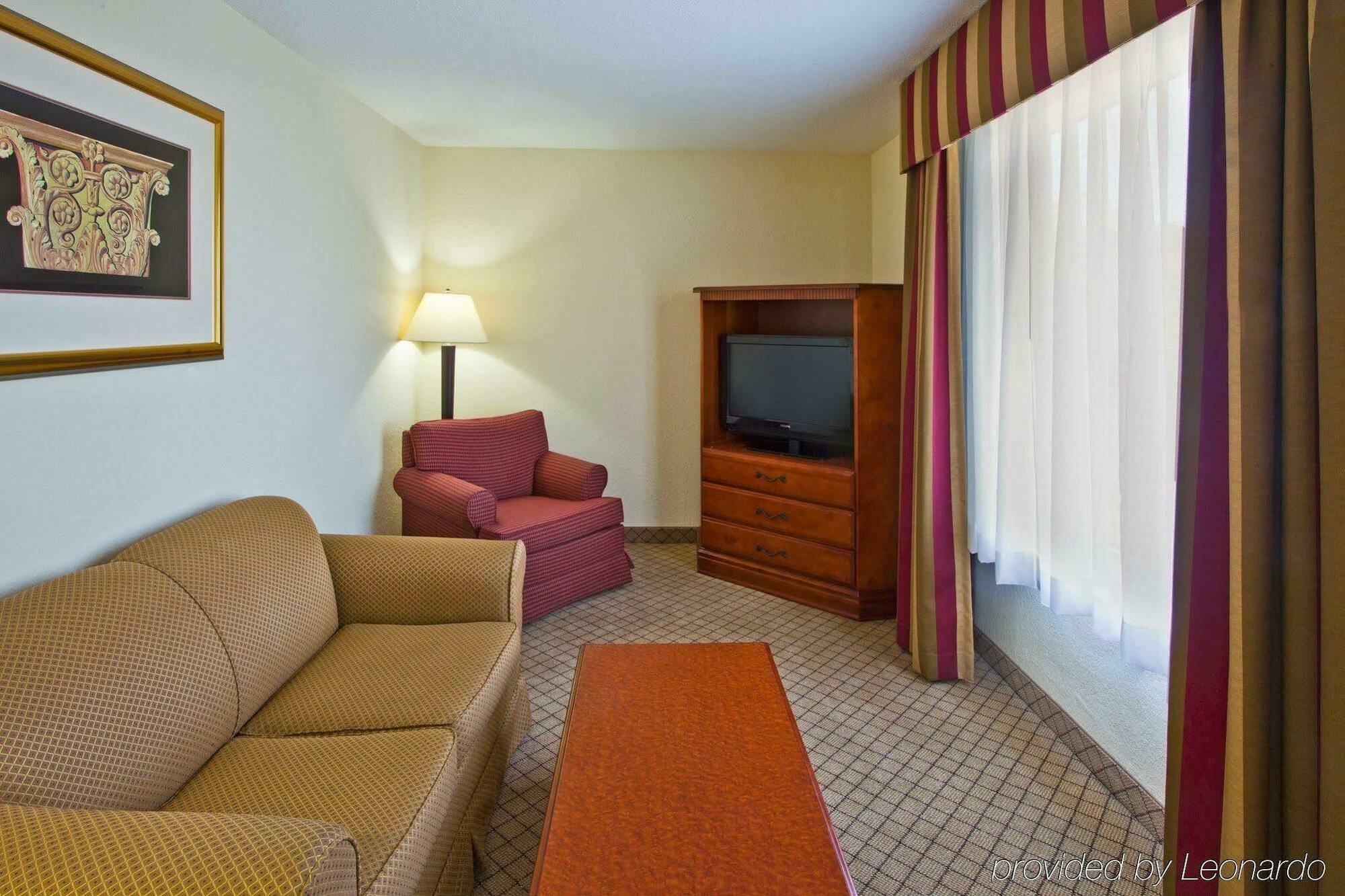 Holiday Inn Express Hotel & Suites Tampa-Fairgrounds-Casino By Ihg Mango Quarto foto